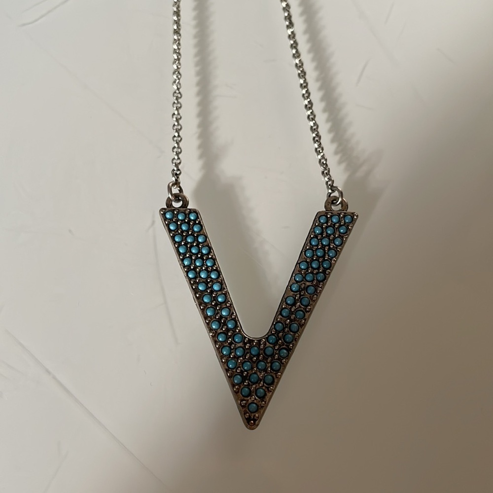 Long necklace - Picture 2 of 3